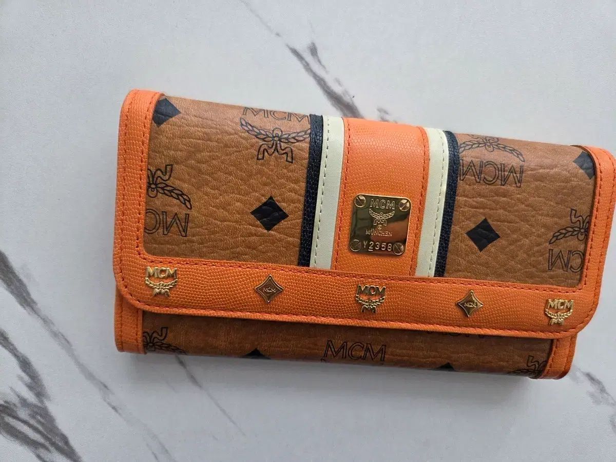 MCM 財布 オレンジ