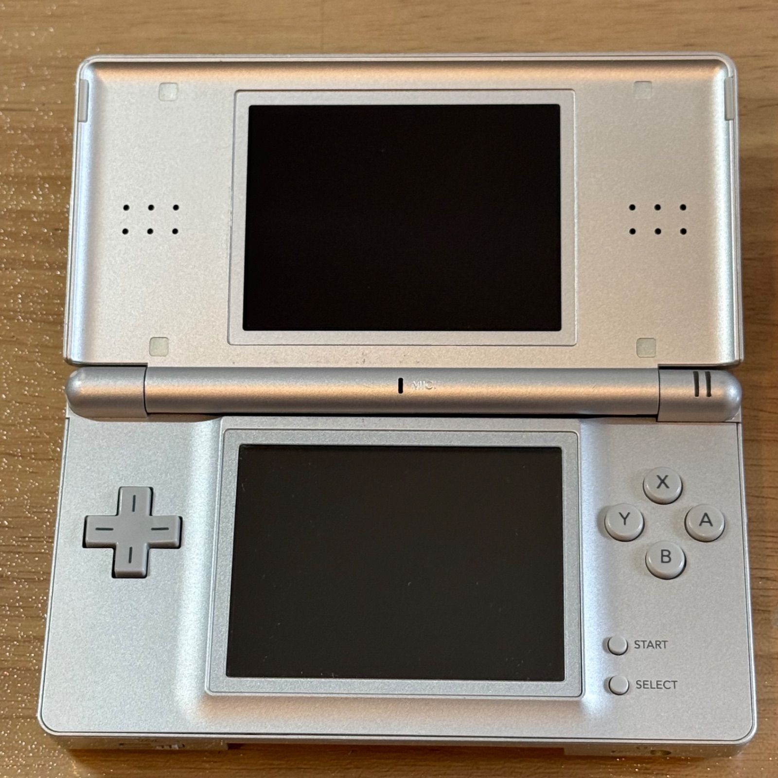 7-212【ジャンク】ニンテンドーDS LITE グロス・シルバー - メルカリ