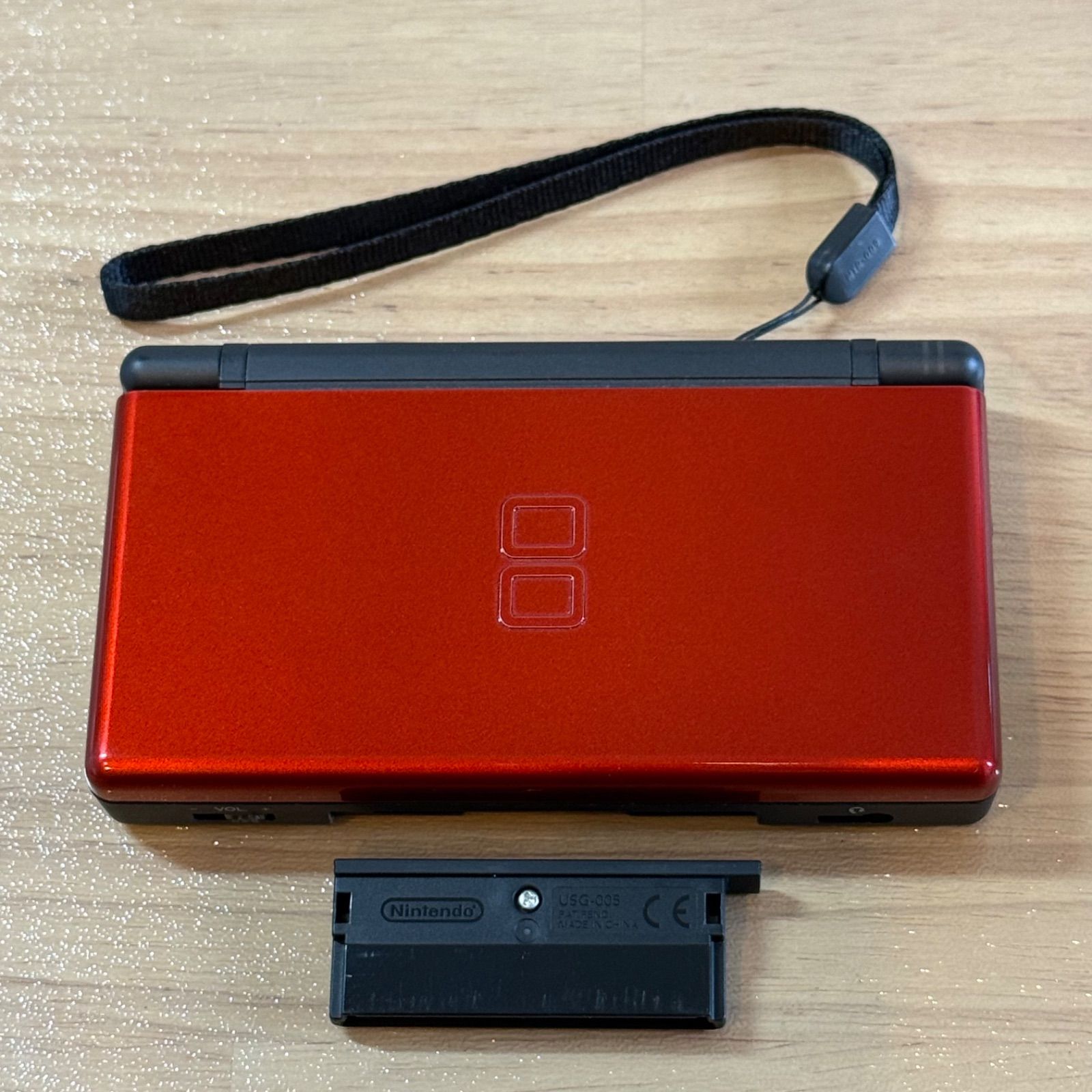 7-213【美品・ジャンク】ニンテンドーDS LITE クリムゾン・ブラック