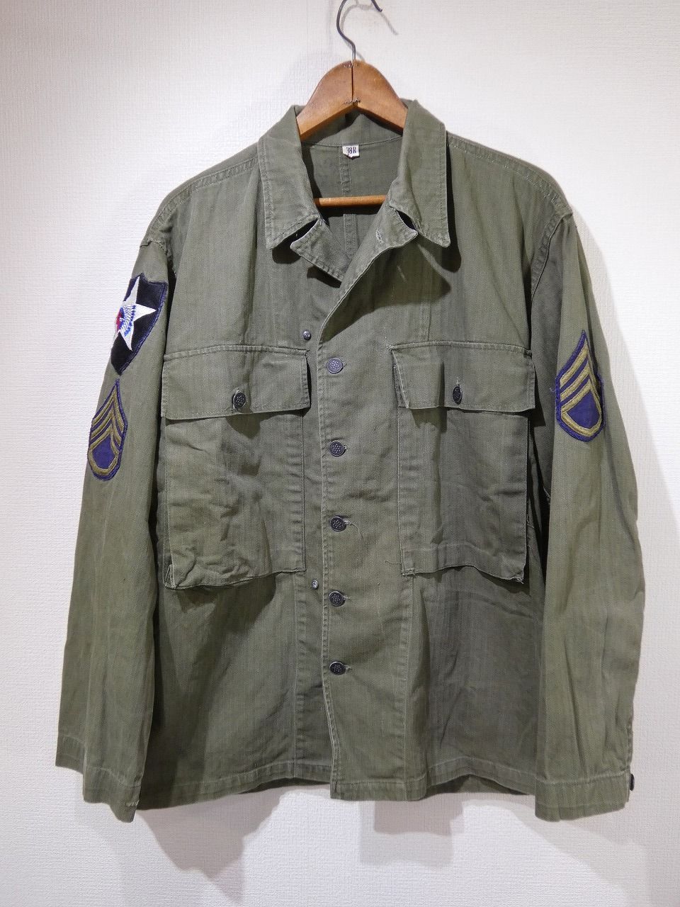 美品 40s ビンテージ US ARMY M-43 HBT UTILITY JACKET 部隊章 階級章 ヘリンボーン ツイル ユーティリティ ジャケット 38R WW2 大戦 US NAVY USMC USAF カバーオール