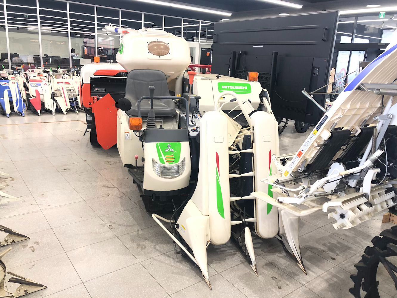 三菱農機 コンバイン VMA211 中古 300,150円