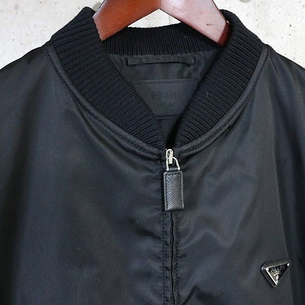 PRADA 新宿店 プラダ ナイロン ボンバー ジャケット トライアングルロゴ メンズ size:52 黒 31638 PRADA 新宿店 プラダ ナイロン ボンバー ジャケット トライアングル