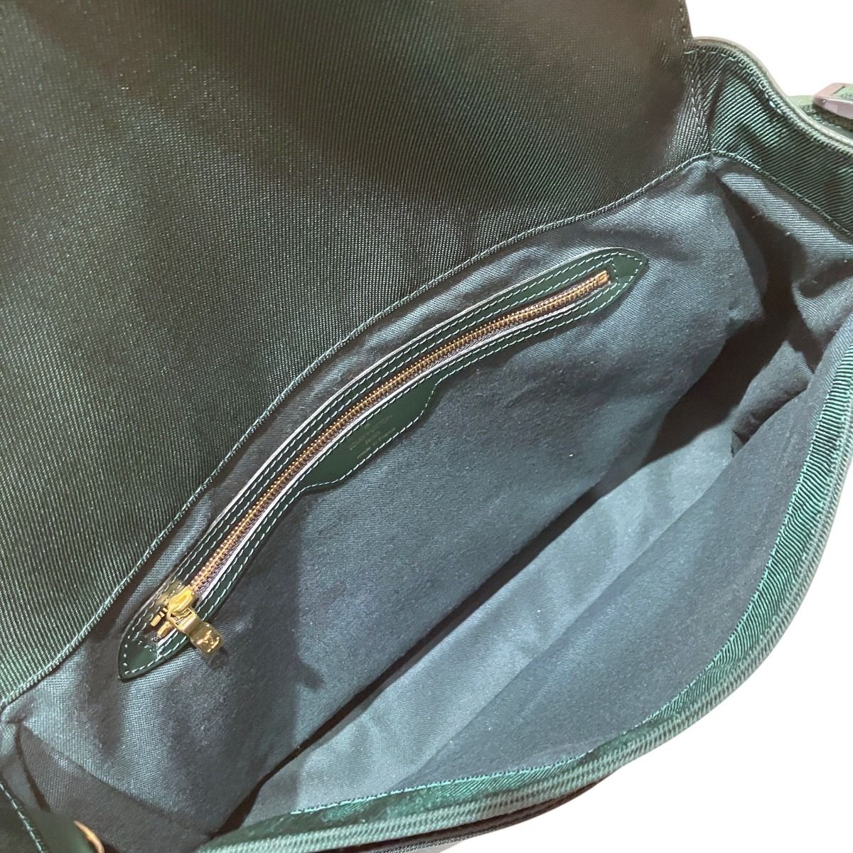 ルイ・ヴィトン LOUIS VUITTON ヴィクトール タイガ ショルダーバッグ