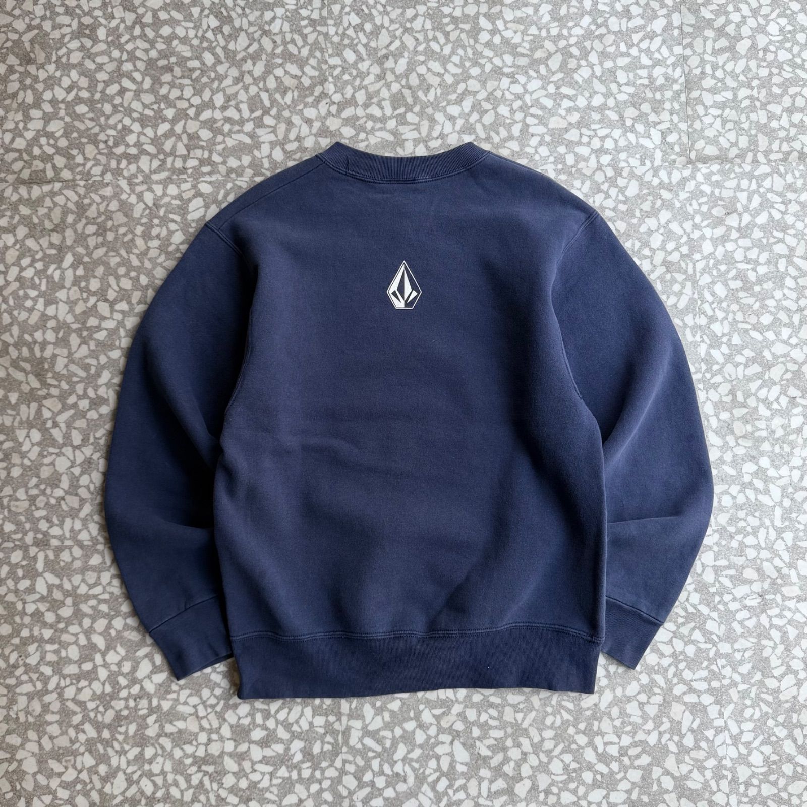 [ Archive アーカイブ Y2K ]　VOLCOM / 90’s usa製 logo sweat size M ヴォルコム　　横ノリ　ロゴスウェット　ストリート　 sk8 アメリカ製　スケーター　紺　トレーナー