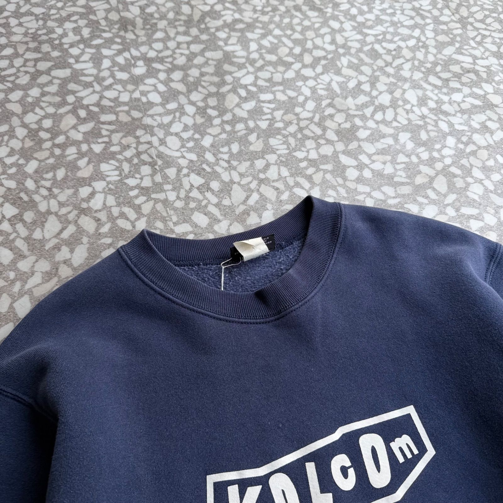 [ Archive アーカイブ Y2K ]　VOLCOM / 90’s usa製 logo sweat size M ヴォルコム　　横ノリ　ロゴスウェット　ストリート　 sk8 アメリカ製　スケーター　紺　トレーナー