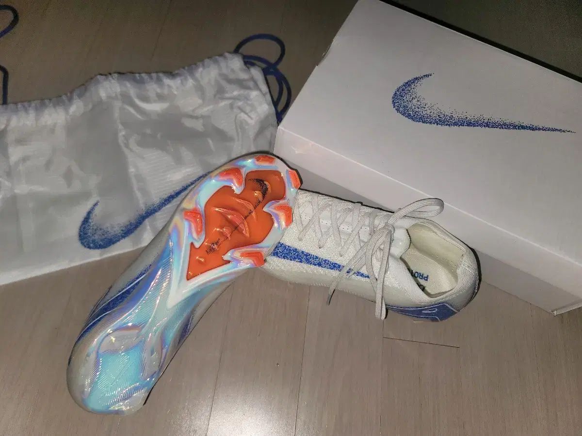 (新品) NIKE ズーム マーキュリアル ベイパー16 ブルー プリント サッカーシューズ 出品 28,902円