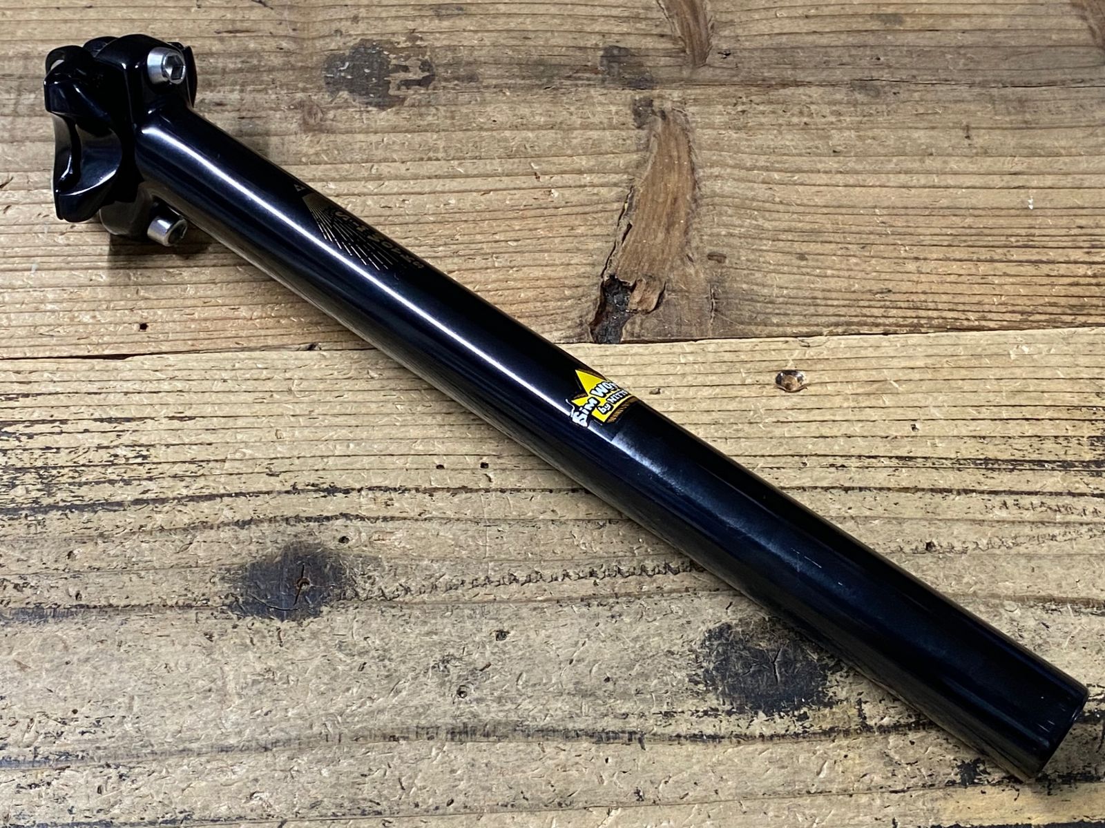 KJ492 シムワークス SIM WORKS by NITTO Froggy アルミ シートポスト 黒 300mm Φ27.2 0mm 8,400円