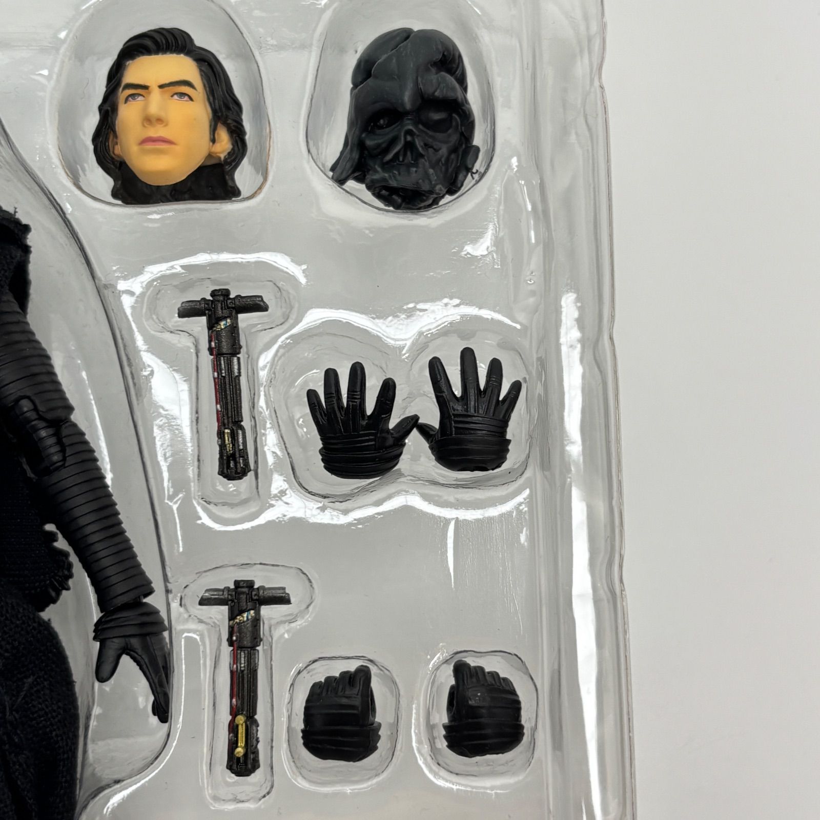 MAFEX マフェックス KYLO REN カイロ・レン フィギュア スター