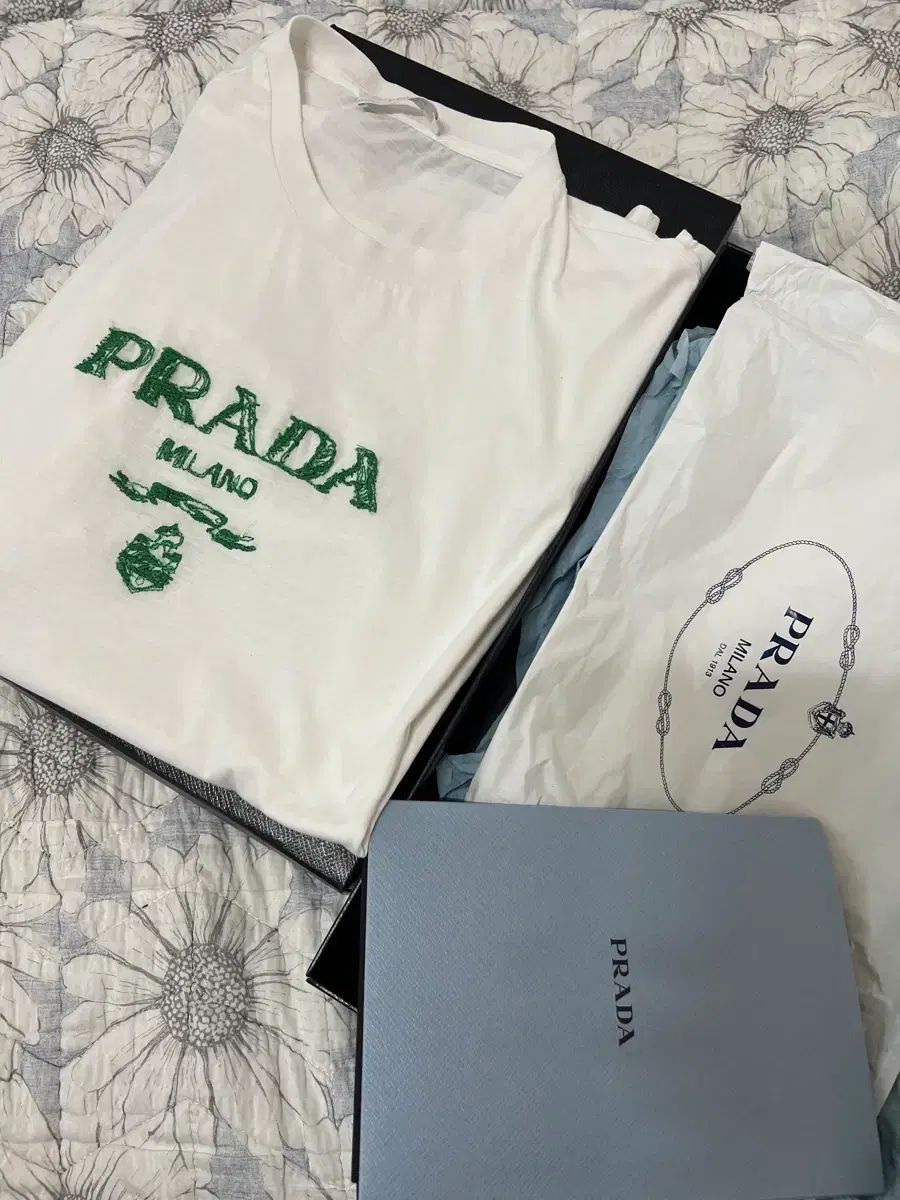 PRADA プラダ 半袖