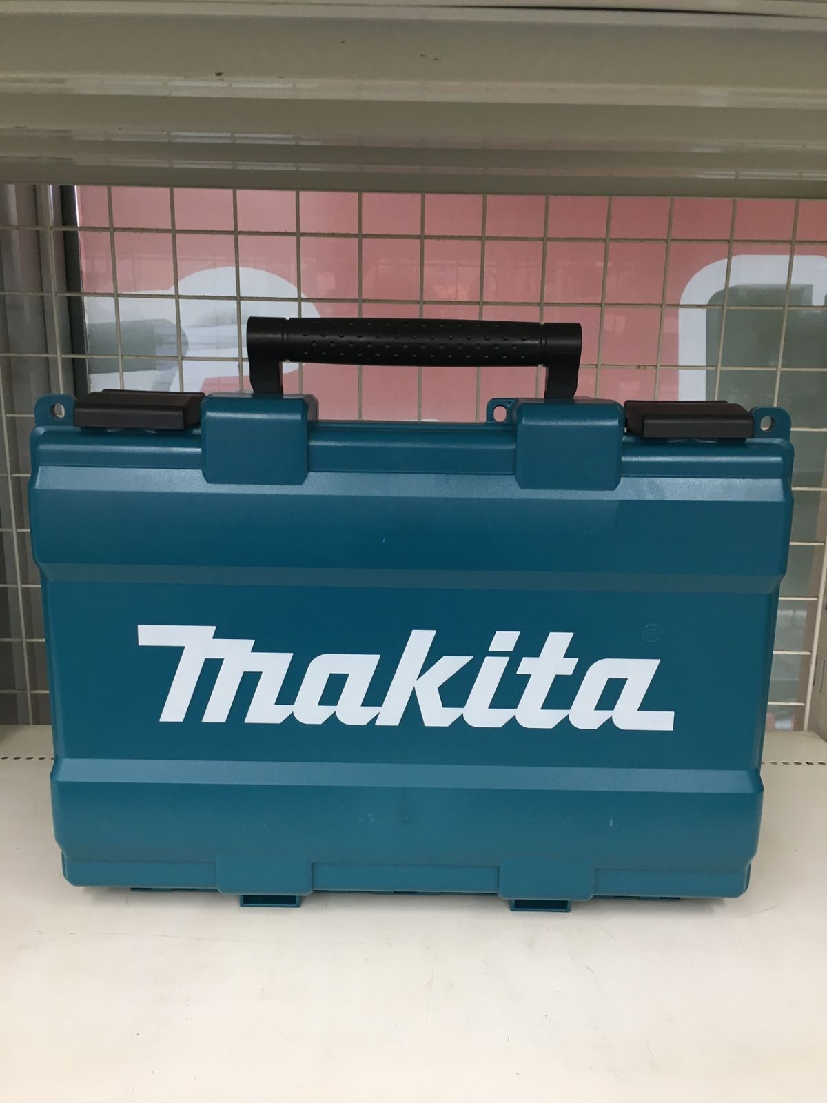 【未使用品】【0906】★makita(マキタ) 26㎜ハンマドリル 100v 3モード HR2631F　ITSM16N4TVZS