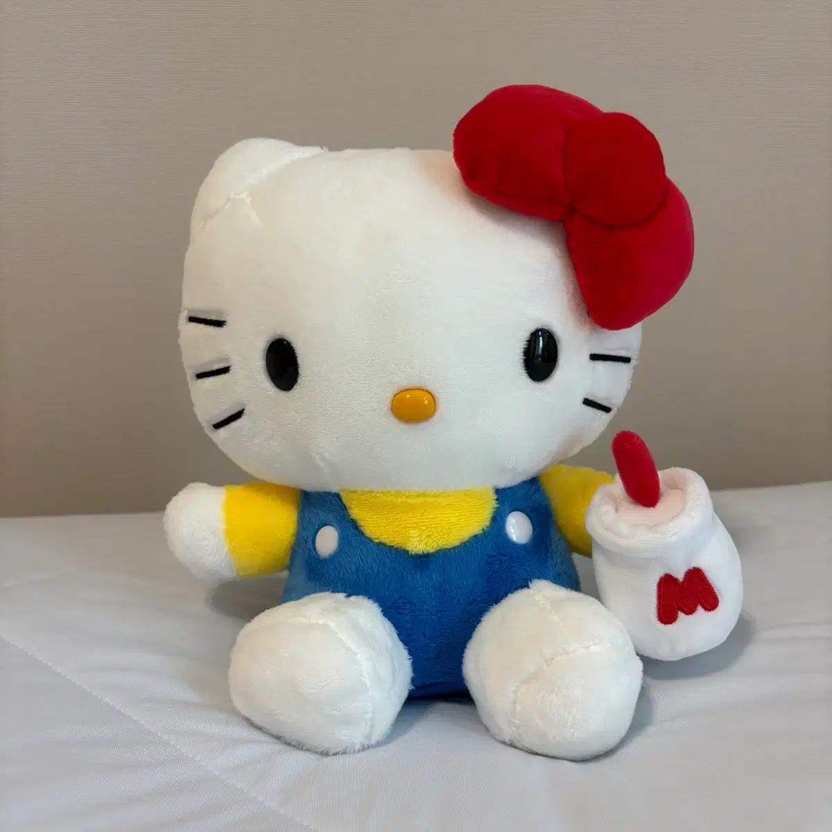 Peluche Sanrio Hello Kitty