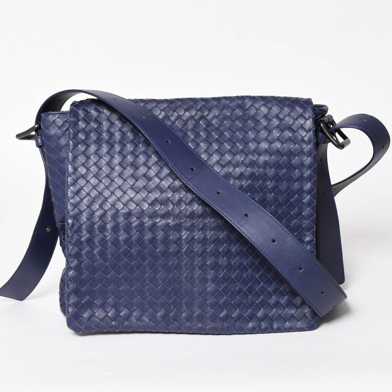極美品 BOTTEGA VENETA ボッテガヴェネタ ショルダーバッグ イントレチャート 163971 VQ131 4223 ブルー マッドシルバー金具 中古 4a004832
