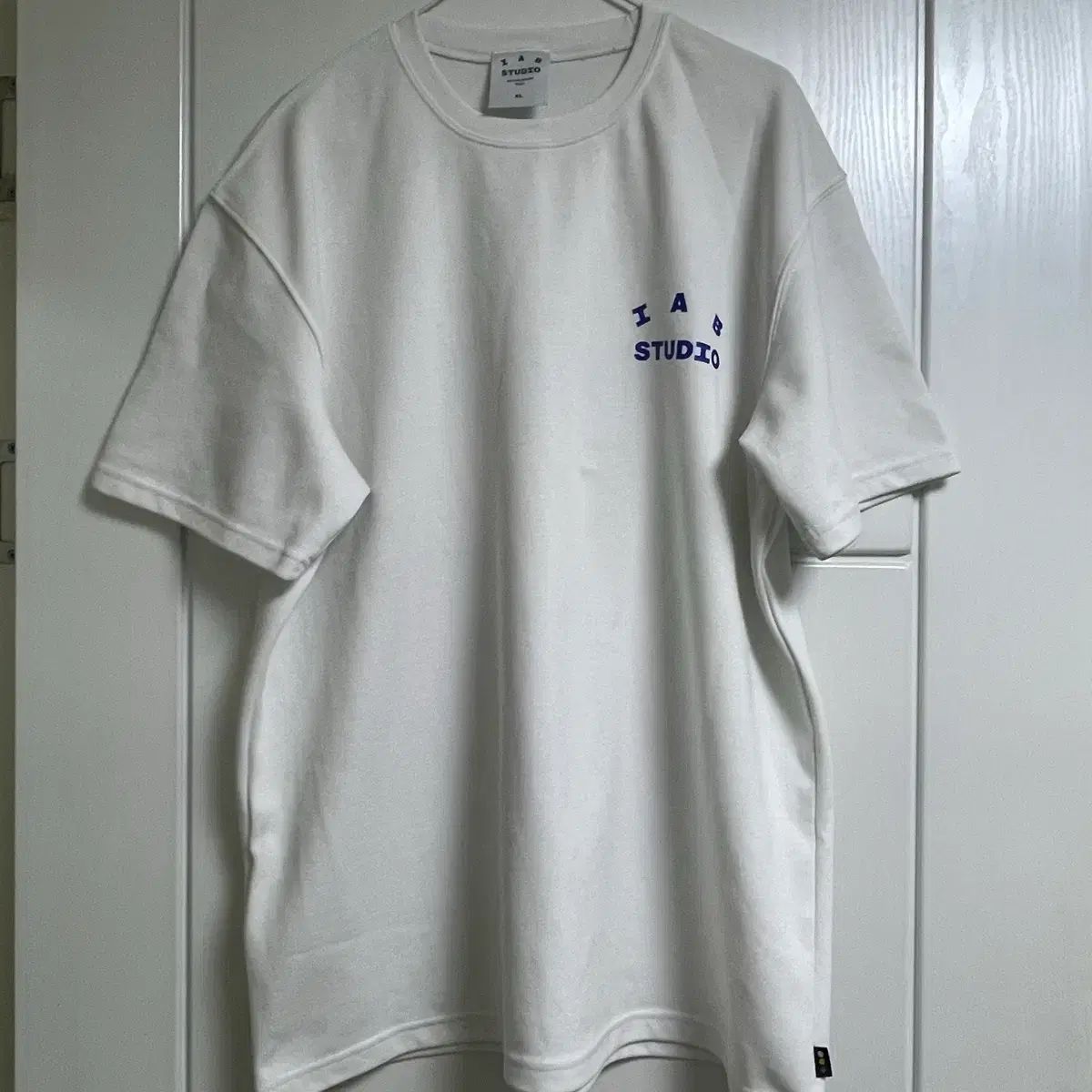 IAB Studio アイエプスタジオ 10周年 半袖 Tシャツ / 白