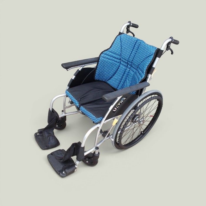 送料無料（一部地域を除く）自走式車椅子 ウルトラシリーズ NA-U1 ts-27-0727-03