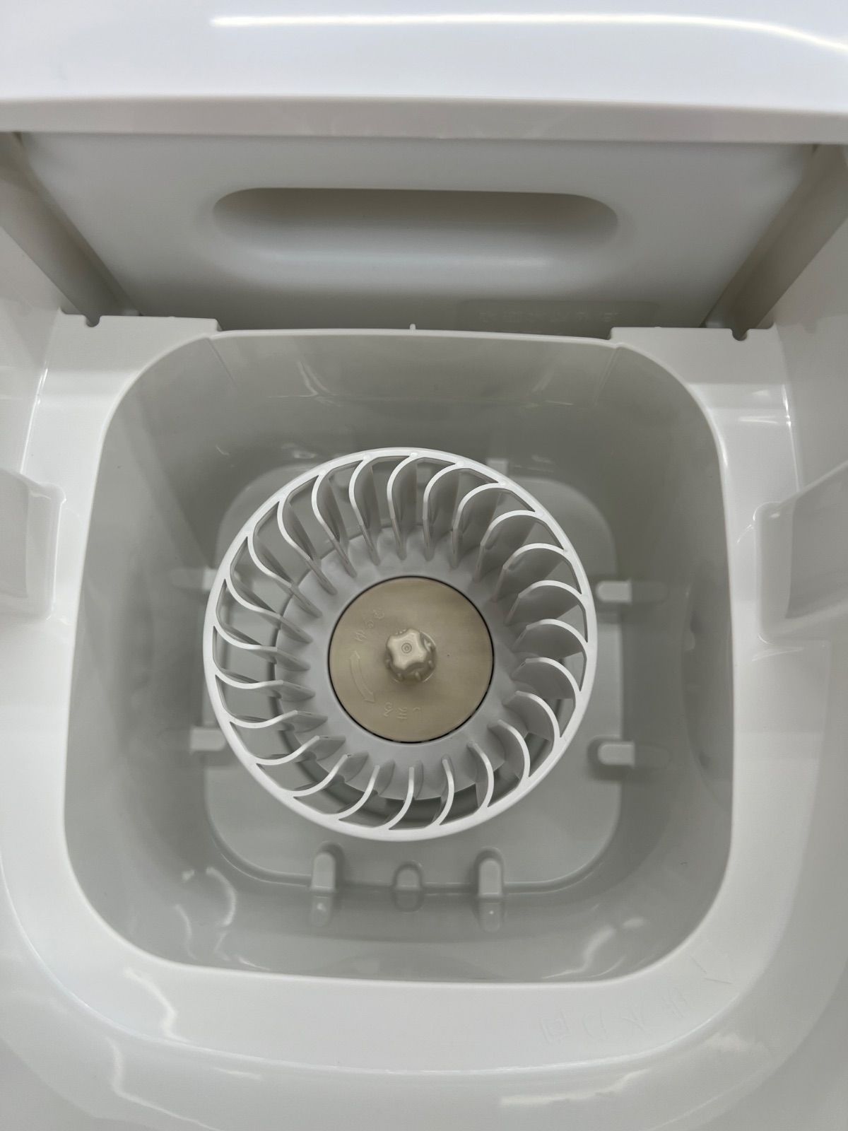 CORONA ナノリフレ CNR-400A-W 美容健康機器 - メルカリ