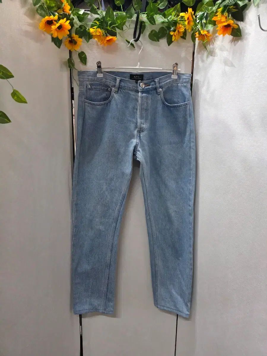 A P C デニム 9,618円
