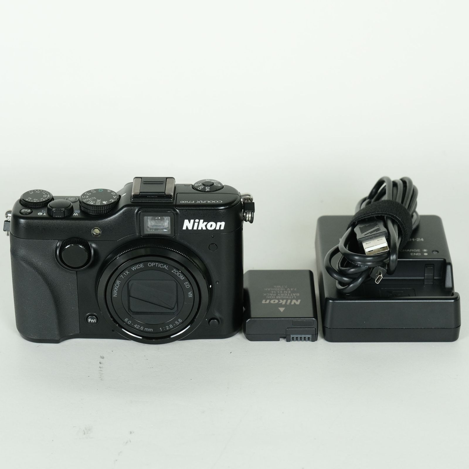 [良品] Nikon COOLPIX P7100 ブラック | コンパクトデジタルカメラ