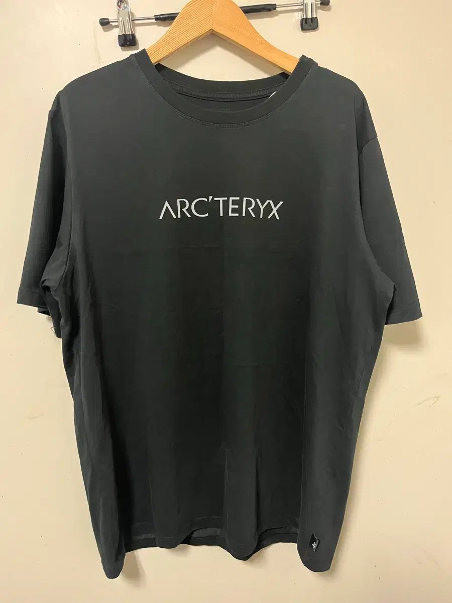 ARC'TERYX アークテリクス アークス アークワーズ 半袖 ブラック