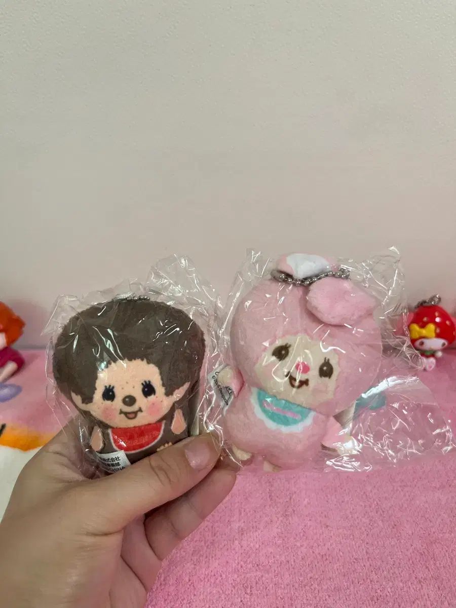 Conjunto de gacha Monchhichi