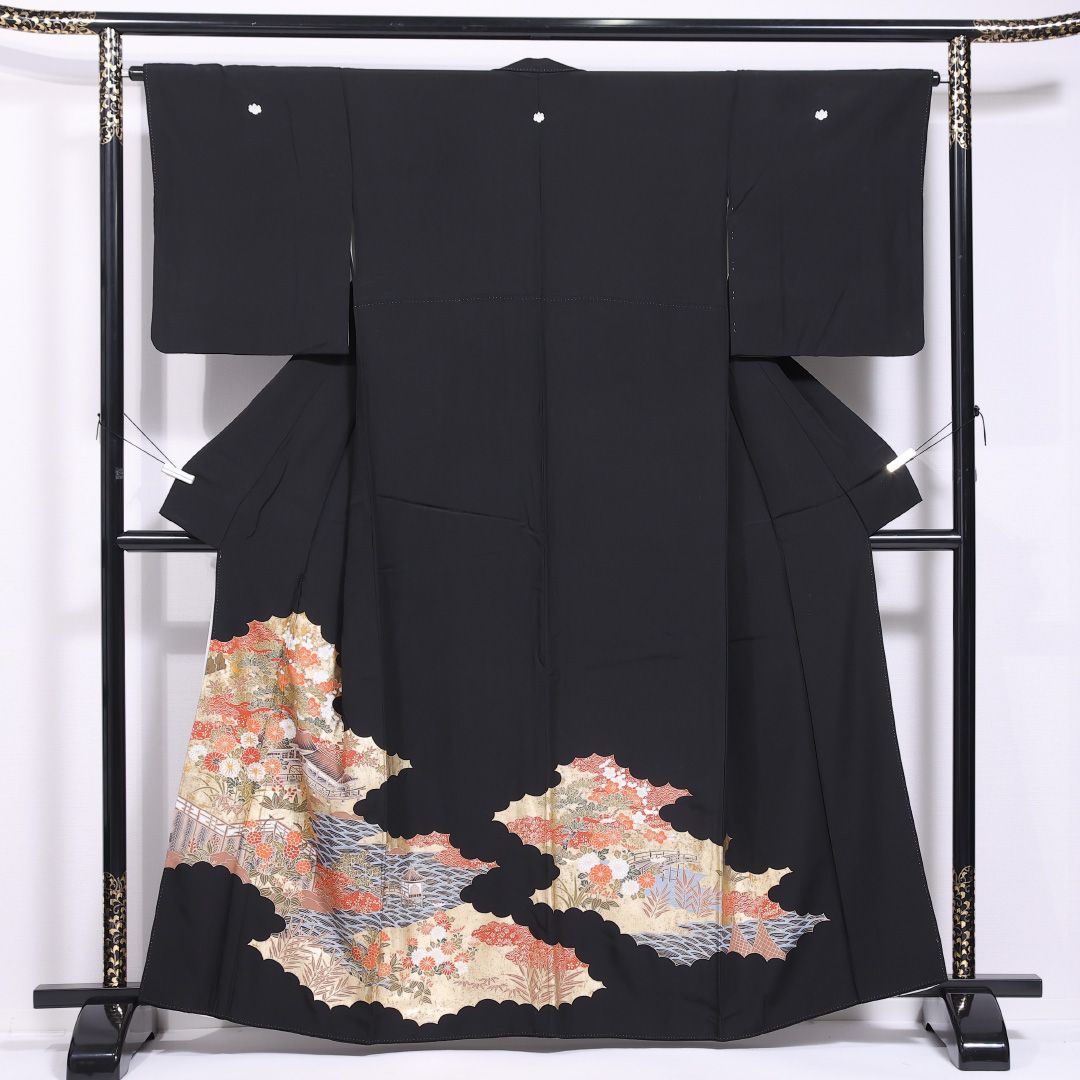 黒留袖 袷 身丈161cm 裄丈65cm 正絹 Aランク 五つ紋 (五三桐) フォーマル 広衿 Lサイズ 比翼 御所解 松竹梅 黒系 RP 1213-06689