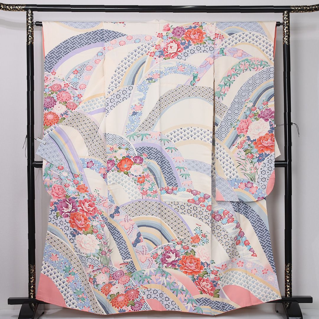 振袖 袷 身丈163cm 裄丈63cm 正絹 Bランク フォーマル 広衿 Lサイズ 牡丹 紅葉 吉祥文様 クリーム系 RP 1215-06740