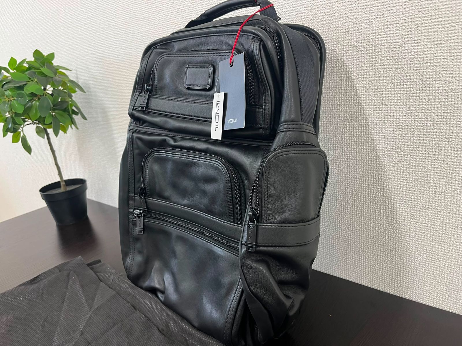 【未使用保管品】TUMI Brief Pack レザー バックパック リュック 096303580D0 15インチPC対応 ブラック 58,080円