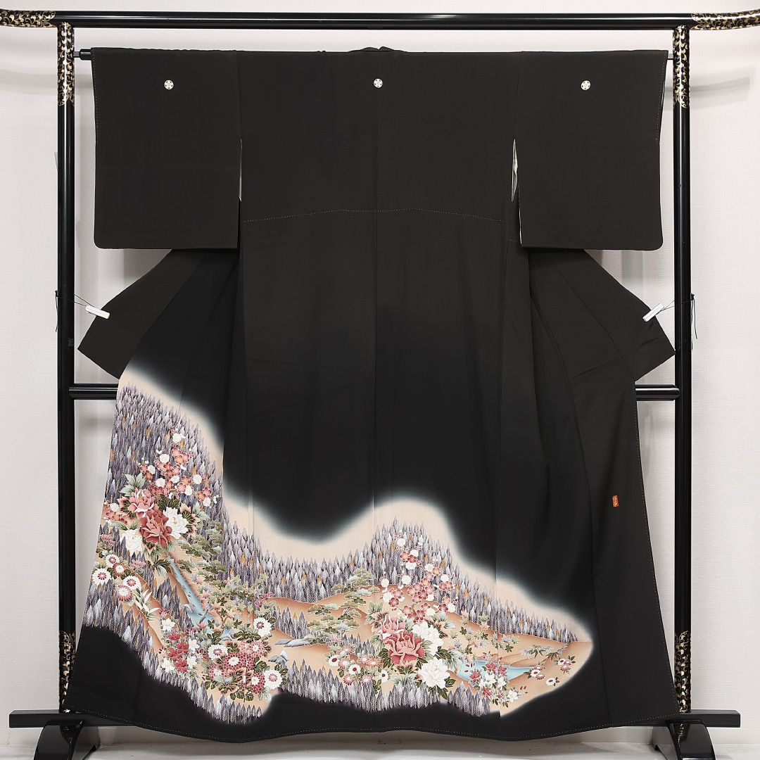 黒留袖 袷 身丈157cm 裄丈66cm 正絹 Sランク 五つ紋 (丸に梅鉢) フォーマル 広衿 Mサイズ 加賀友禅 比翼 落款 風景柄 黒系 M4 1213-06834