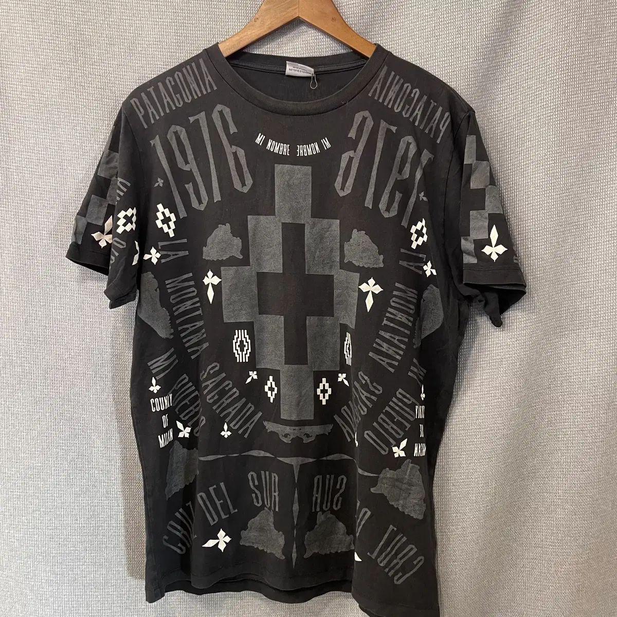 マルセロ・ブロン(Marcelo Burlon) パタゴニア グラフィック 半袖T