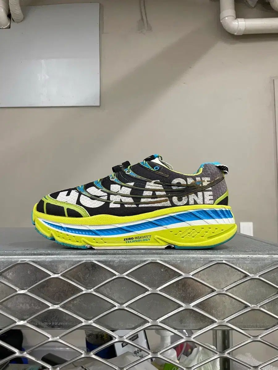 HOKA ONE ONE Stinson EVO Tamak 265