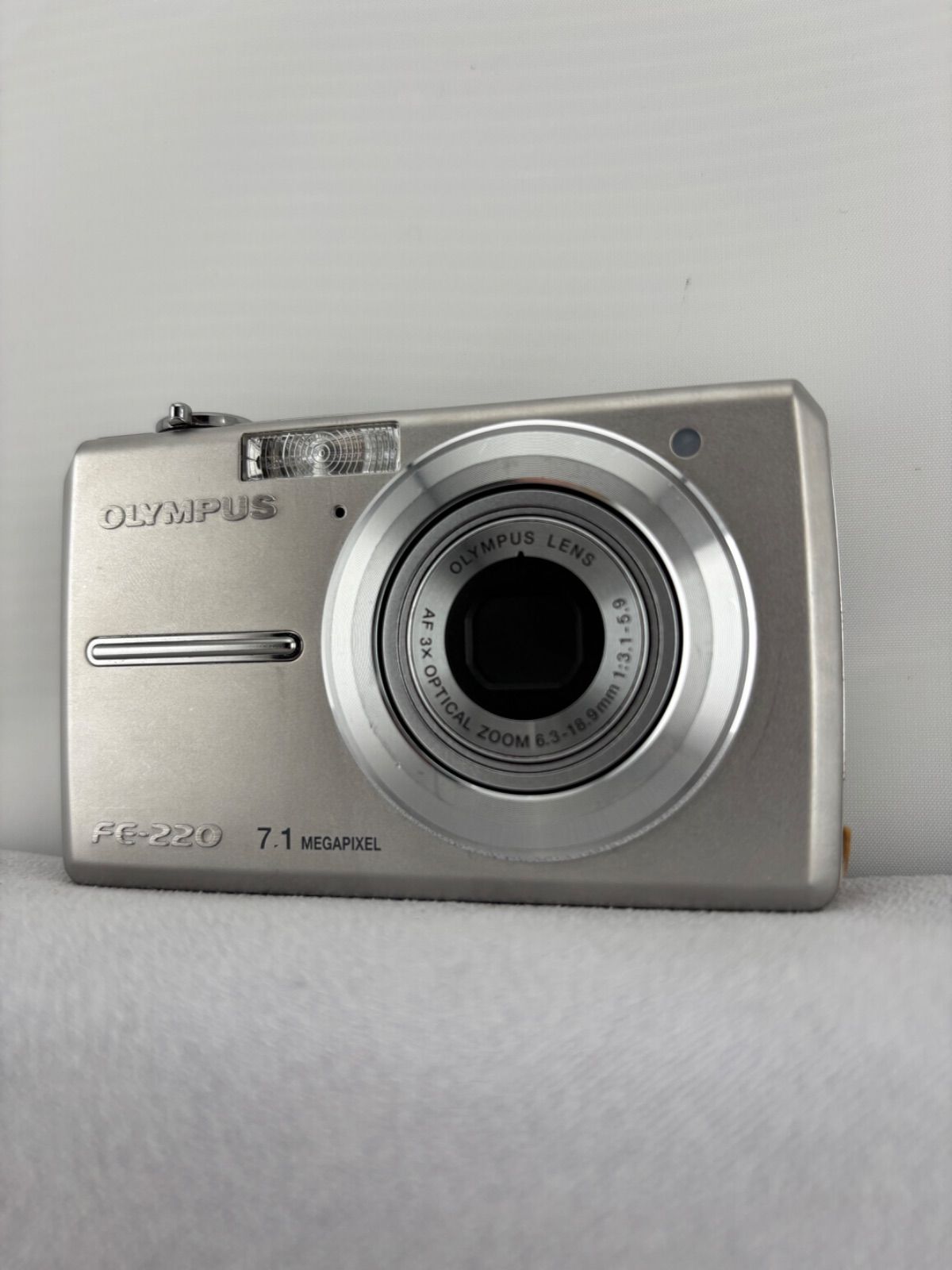 【美品 動作確認済】OLYMPUS CAMEDIA FE-220 シルバー 543【動作確認済み】 OLYMPUS CAMEDIA FE-220 シルバー オリンパス