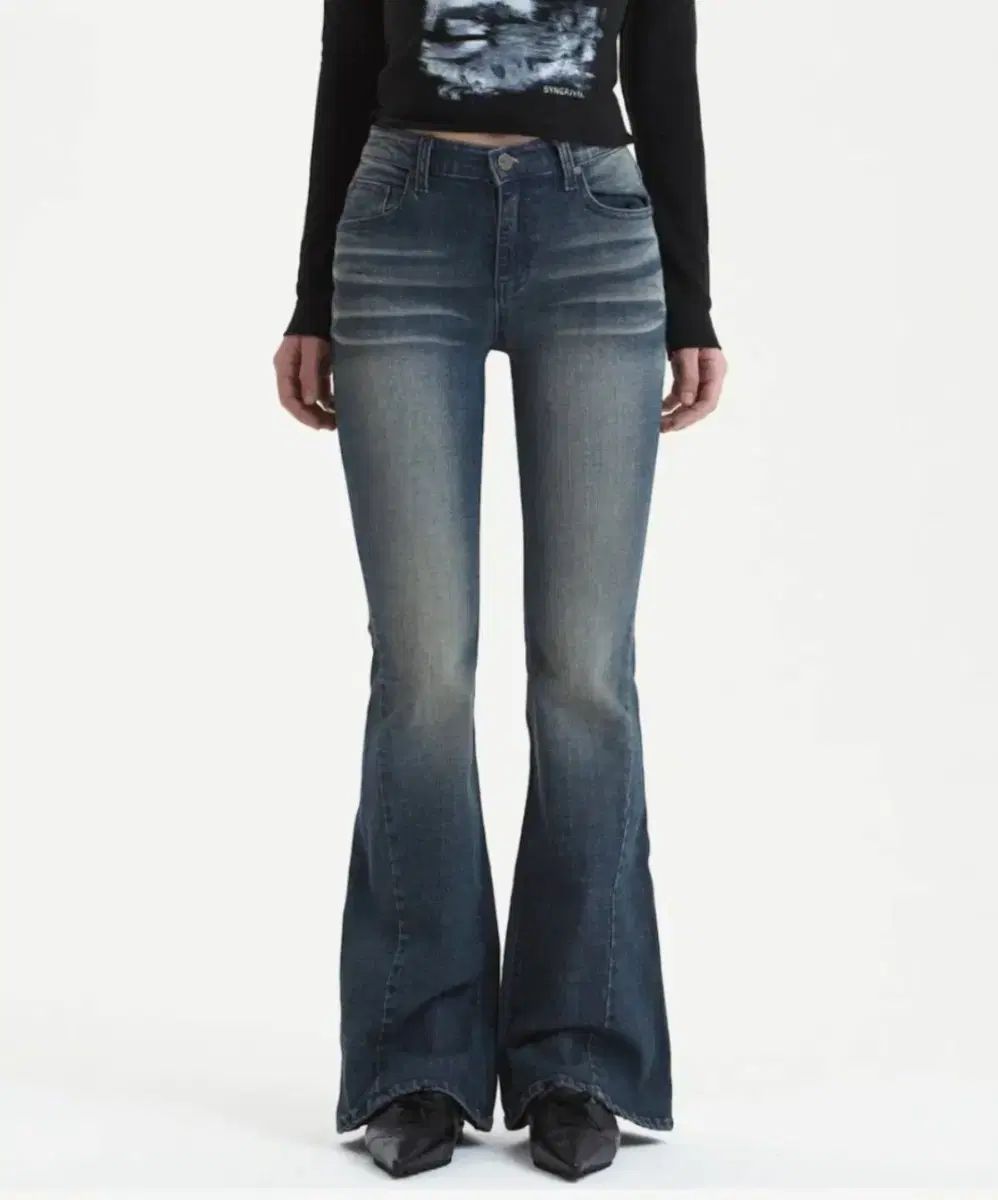 シージーン 102 CAT WASHING MID-RISE JEANS VINTAGE BLUE (ラージ)
