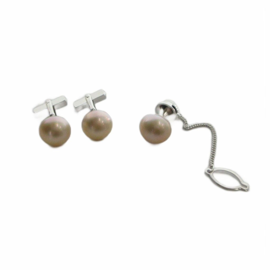 値下げしました。 TASAKI 真珠カフスとタイバーセット タサキ 田崎 TASAKI カフス タイタック セット アクセサリー Silver925
