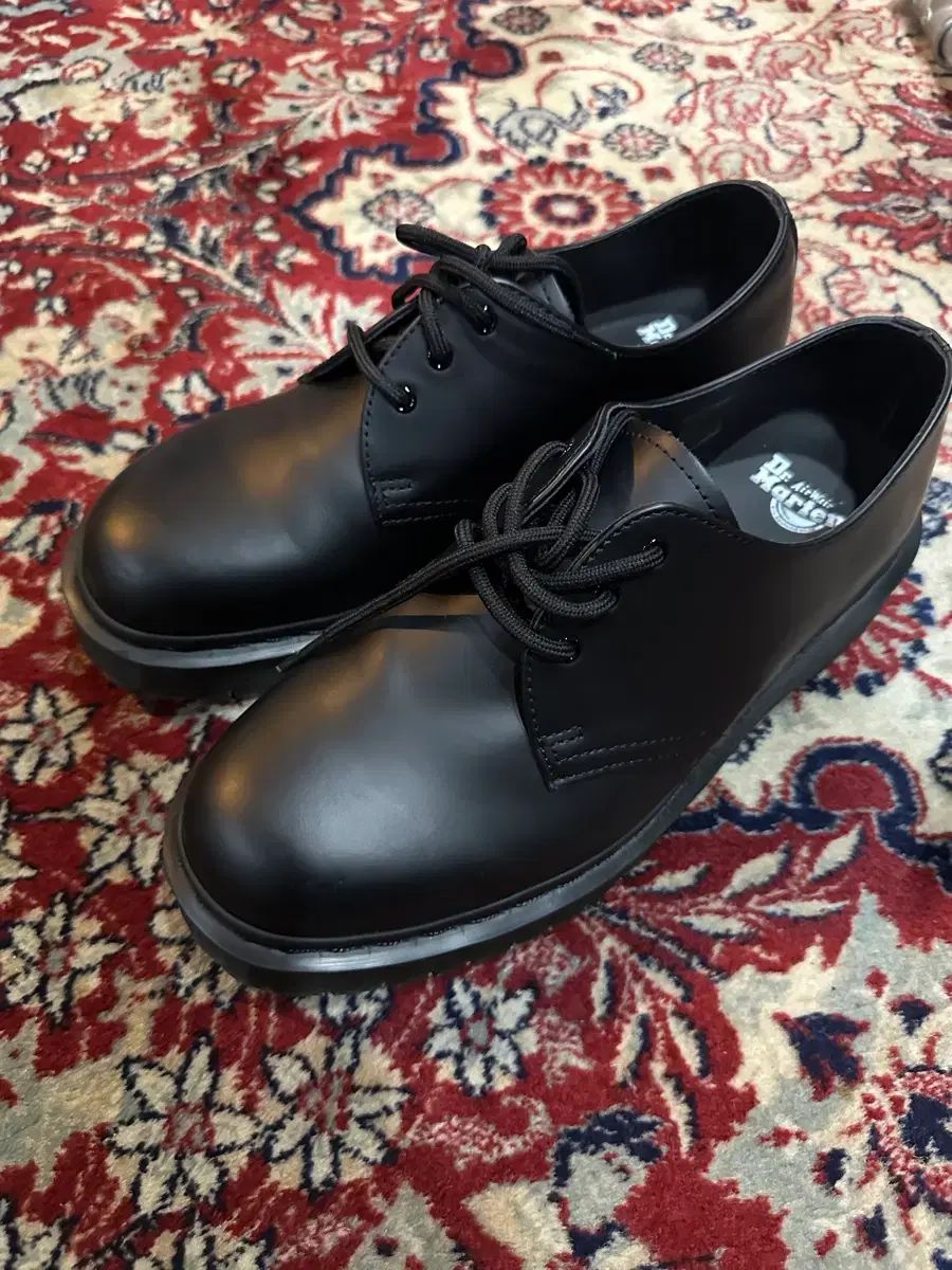 新品 DR. MARTENS 3ホール ウール ダービーシューズ 280