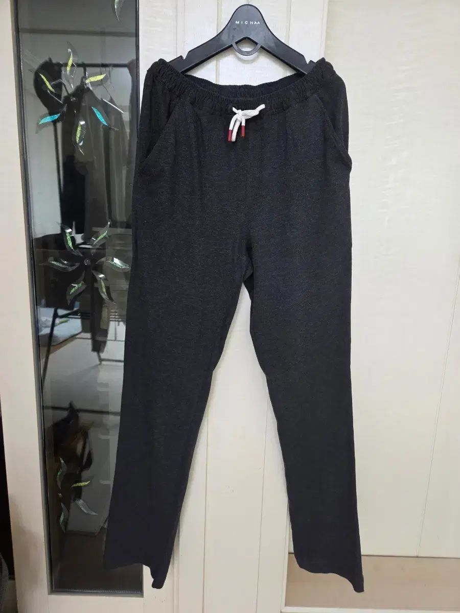 (ほぼ新品) Kiton コットン トレーナー ズボン L
