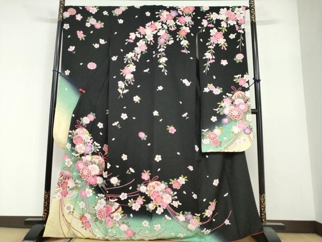 平和屋着物●豪華振袖　手毬草花文　暈し染め　黒地　金通し地　正絹　逸品　DABG2433ud