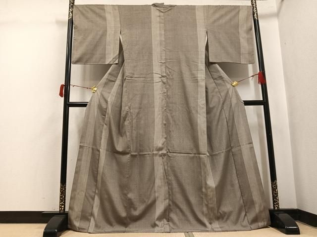 平和屋着物○本場結城紬 重要無形文化財 80亀甲 鳥 正絹 逸品 未使用 