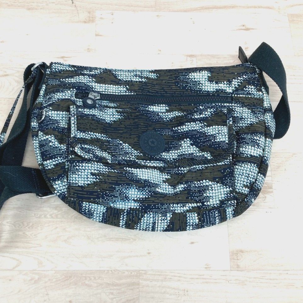 美品 kipling/キプリング ショルダーバッグ カモフラージュ/迷彩柄 