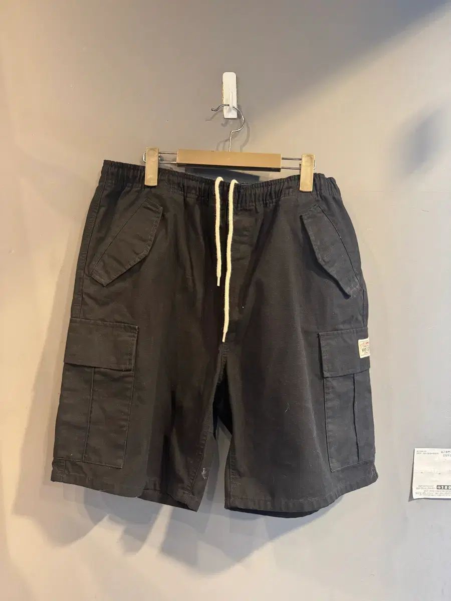 STUSSY ハーフパンツ
