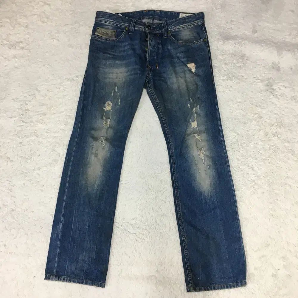 ディーゼル サファド Regular デニムパンツ GG29