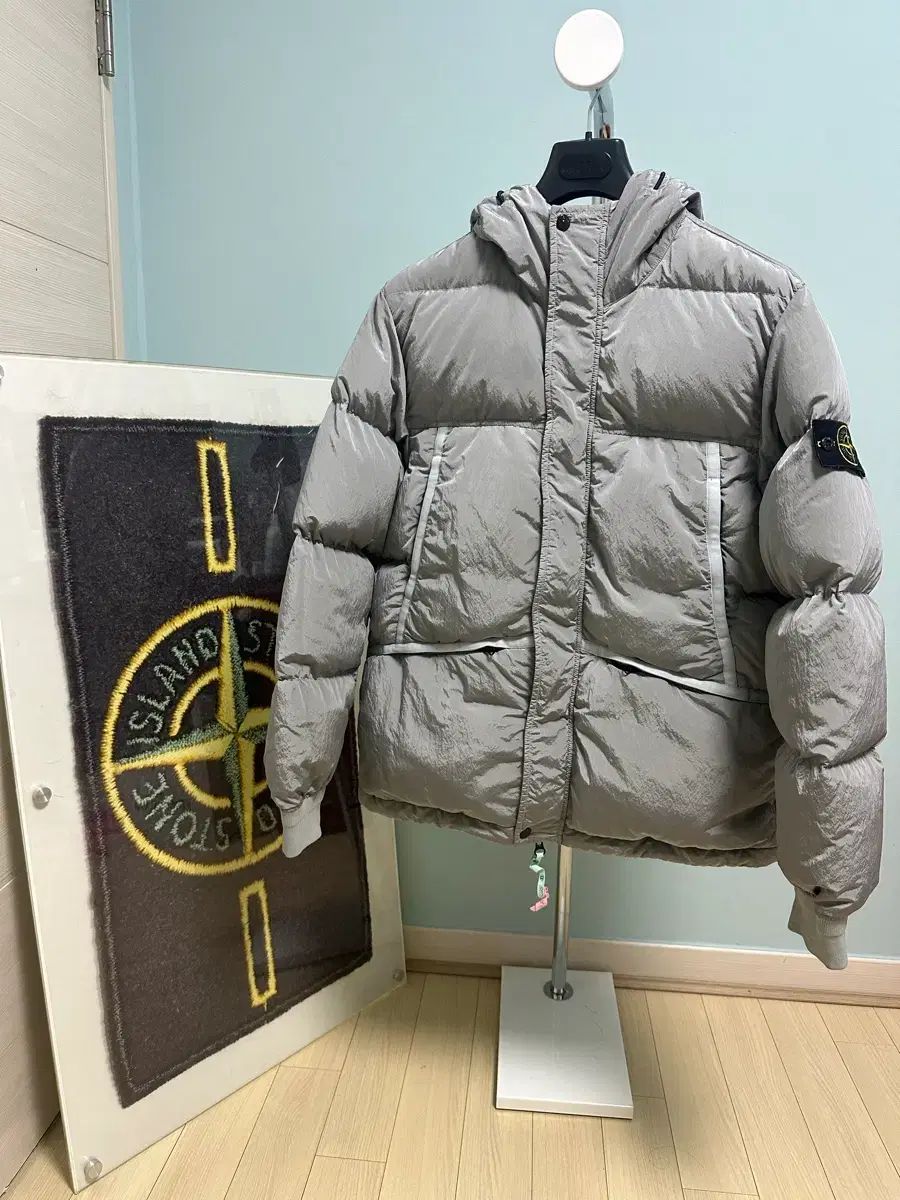 ストーンアイランド FW21 ナイロンメタル ダウン ほぼ新品 M