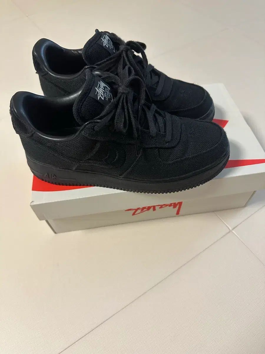 ナイキ エアフォース1 STUSSY