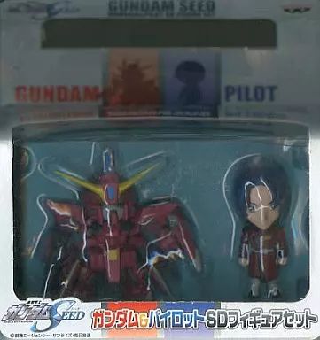 [Usado] Figura Aegis Gundam & Athrun Zara "Mobile Suit Gundam SEED" Gundam & Pilot SD Figure Set