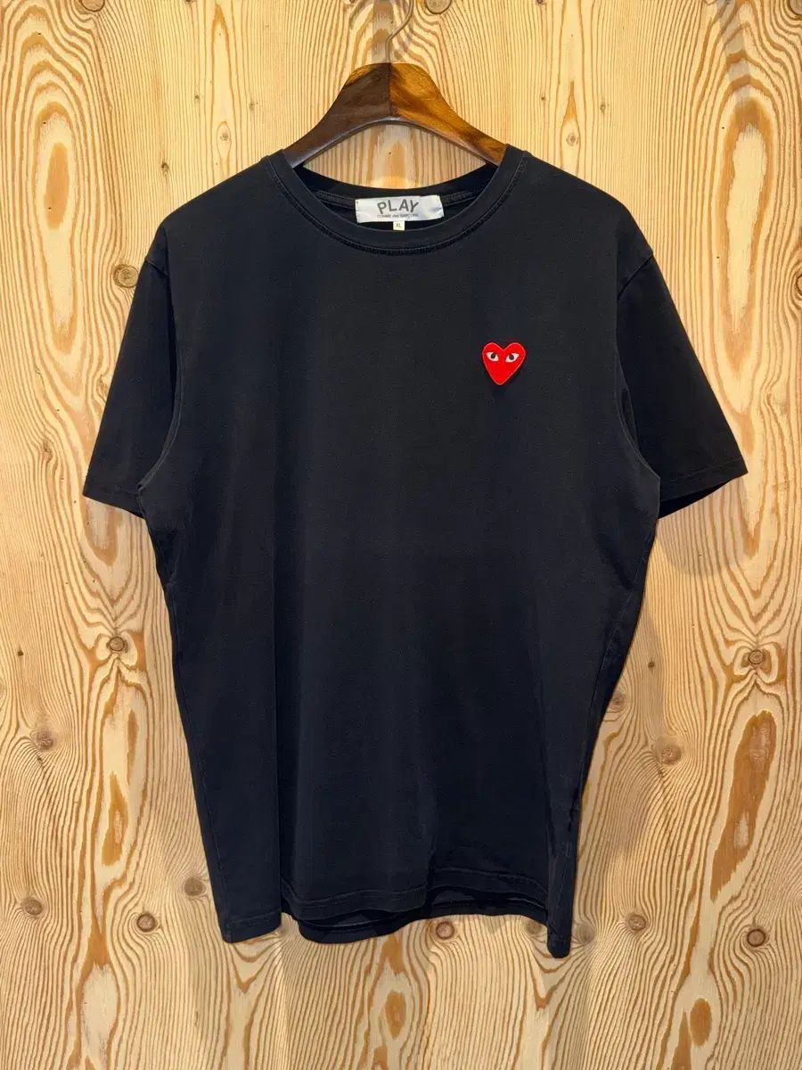 コム・デ・ギャルソン PLAY レッドハート Tシャツ