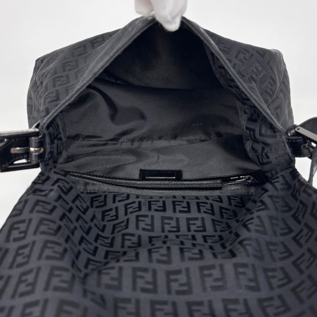 フェンディ FENDI ショルダーバッグ ズッキーノ柄 マンマバケット 