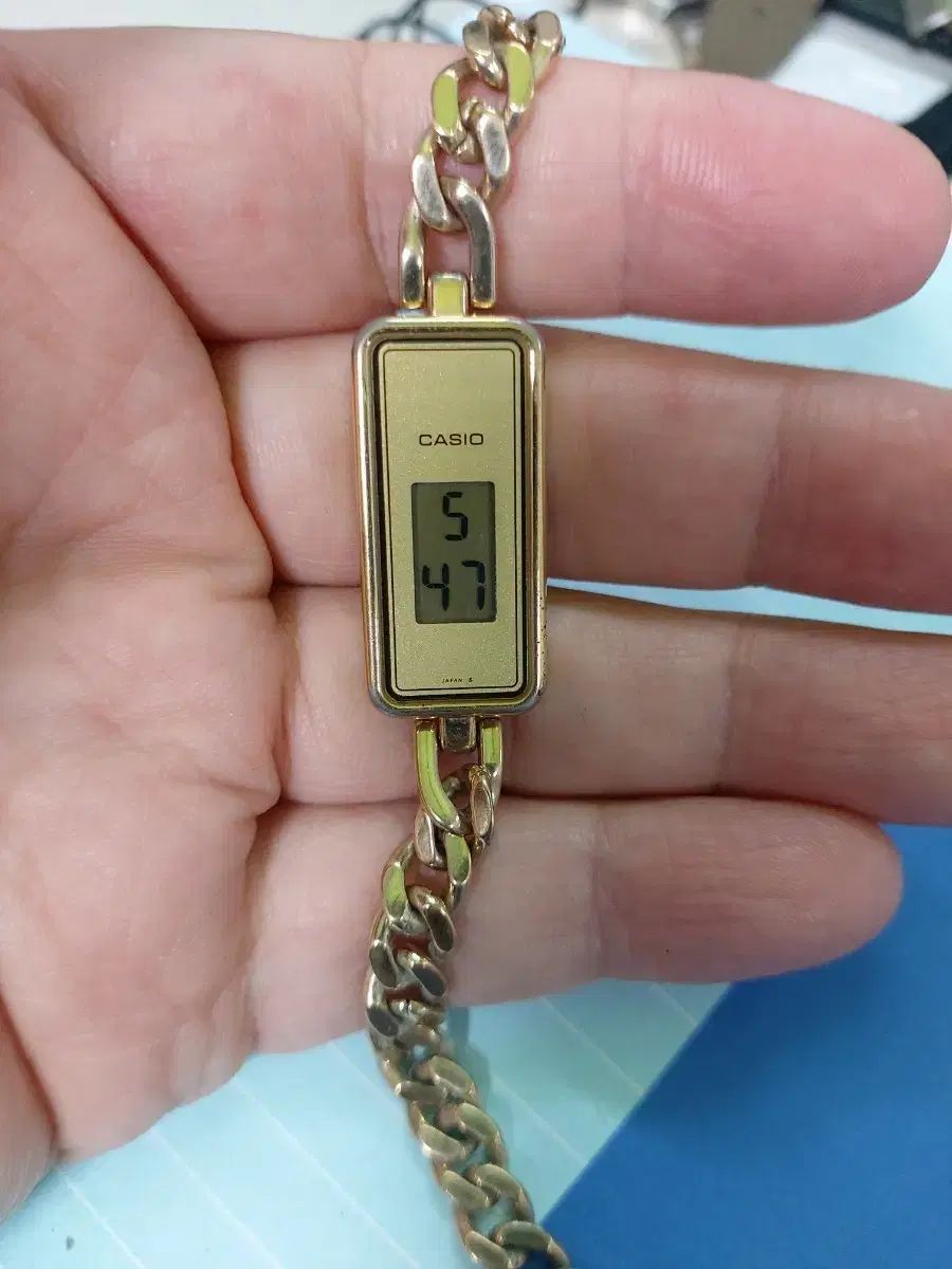 カシオ GOLD チェーン レディース リストウォッチ