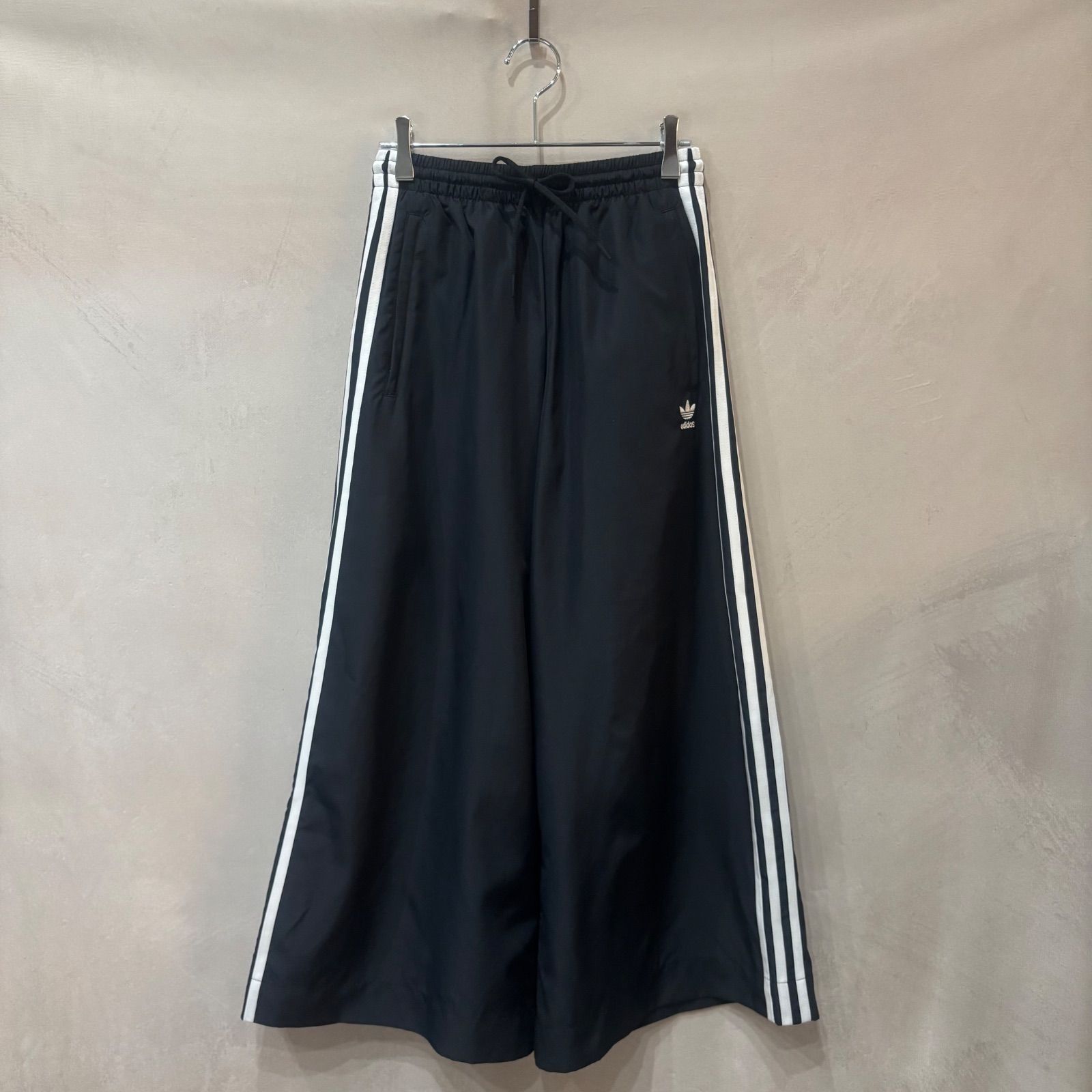 adidas アディダス Firebird Oversized Track Pants スリーライン ナイロン ワイドパンツ ブラック XS 150/60A レディース USED