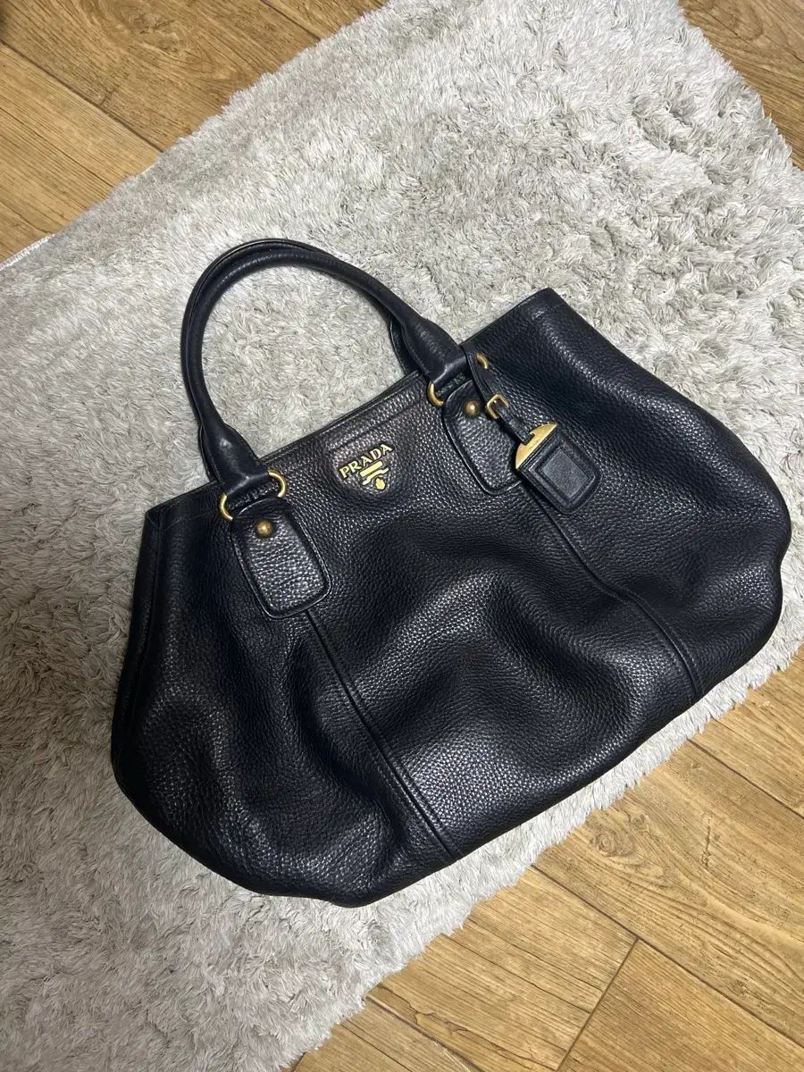 プラダ ビッテロダイノ トートバッグ