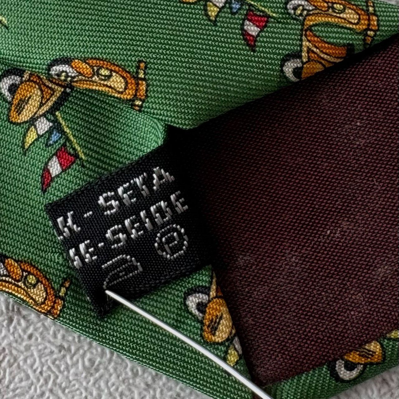 極美品】サルヴァートーレフェラガモ Salvatore Ferragamo ネクタイ