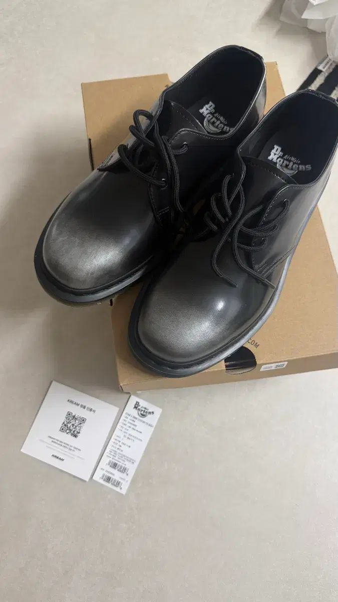 260 DR. MARTENS ドクターマーチン 1461 シルバー THE B ドビ シューズ