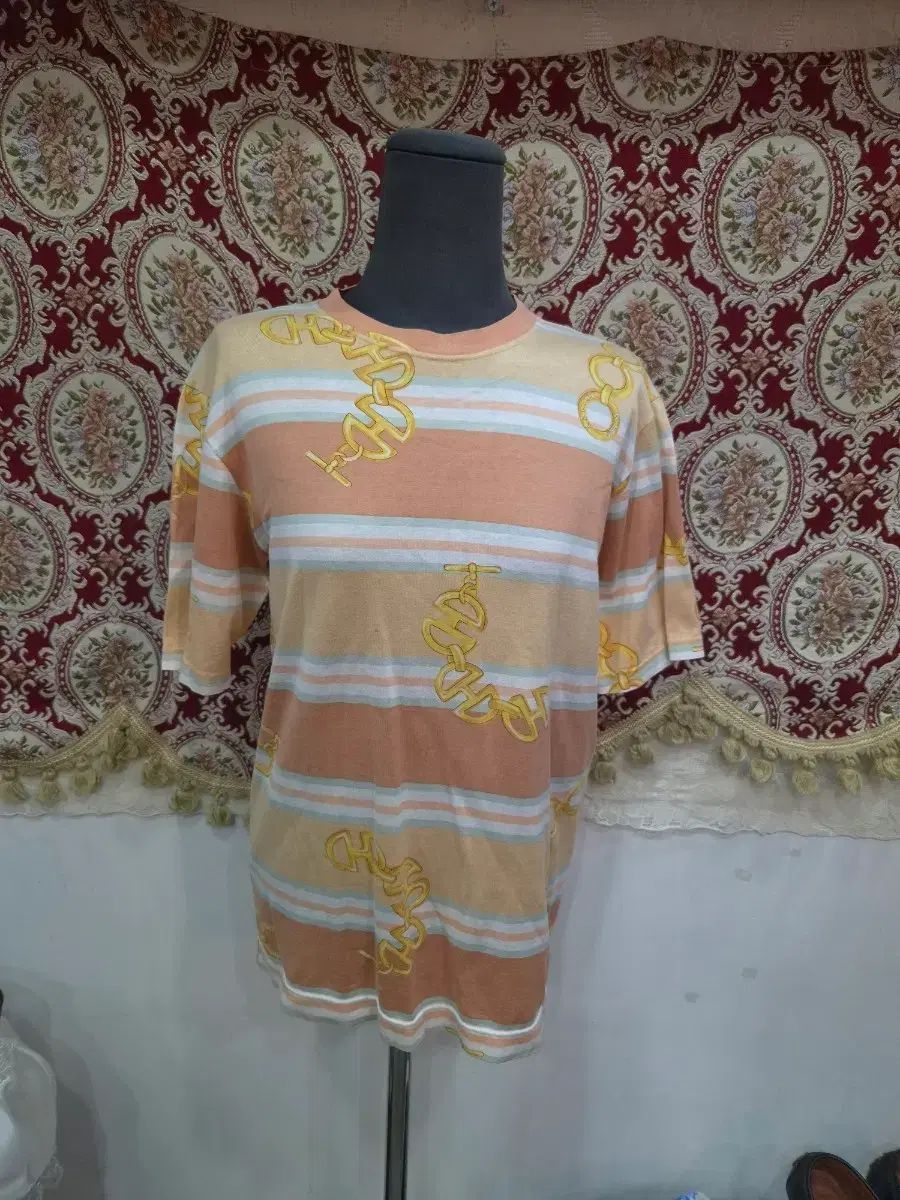 Celine セリーヌ 80s 90s GOLDチェーン アートワーク 半袖Tシャツ 25,427円